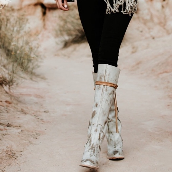 🍃💕NIB Steve Madden Freebird Cosmo Leather Boot - Picture 2 of 8